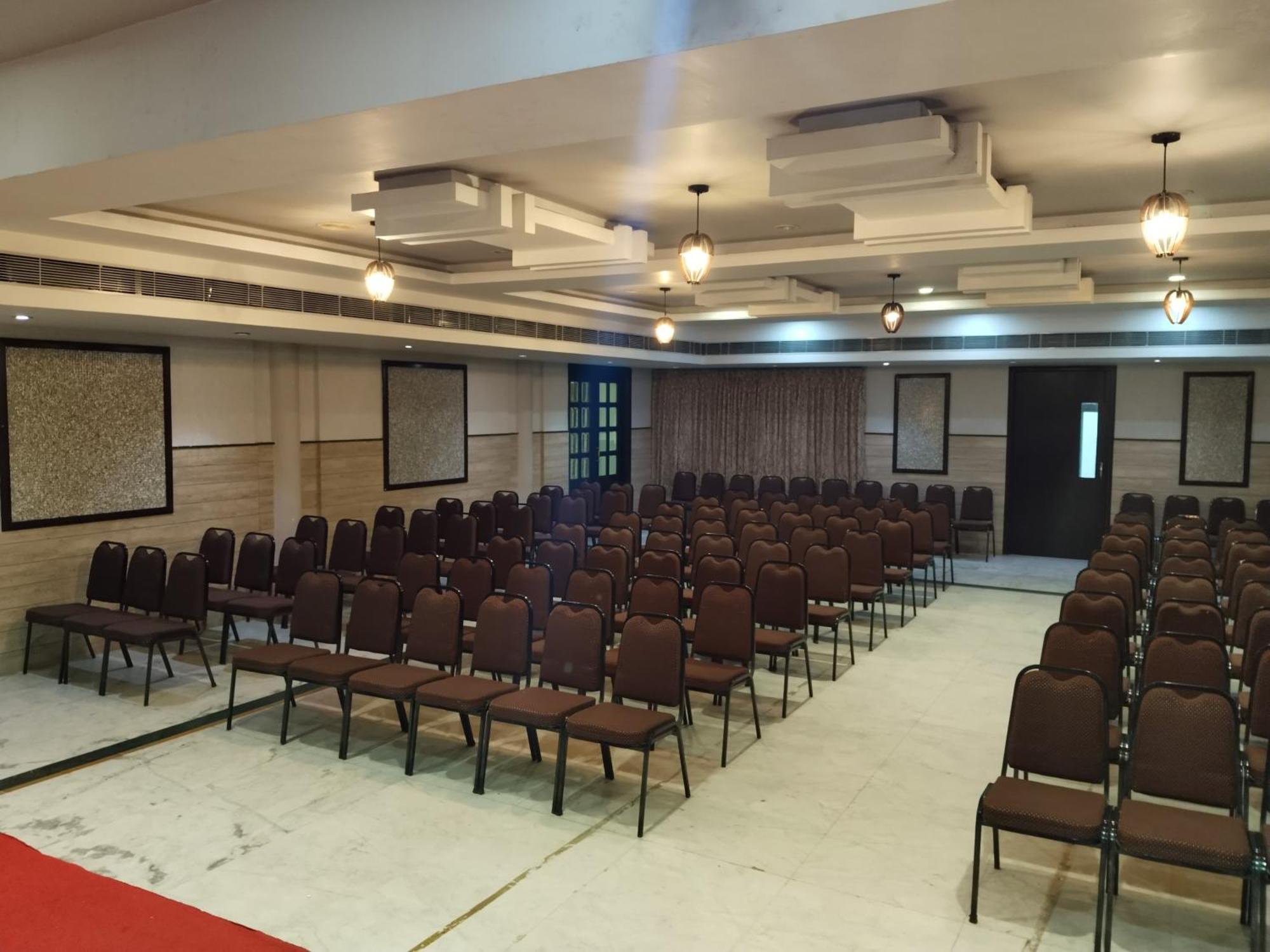 Hotel Mayas Tiruchirappalli Exterior photo