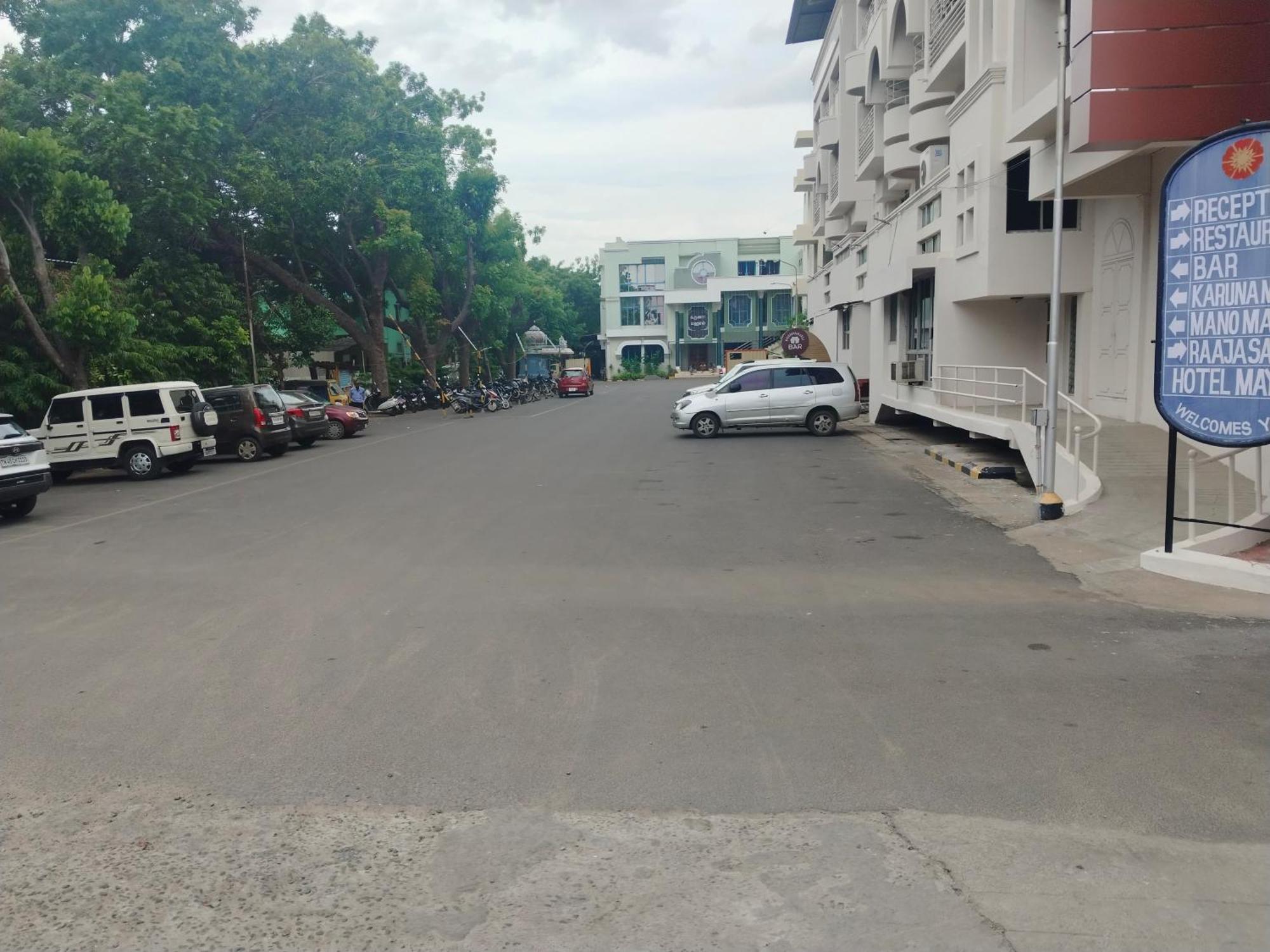 Hotel Mayas Tiruchirappalli Exterior photo