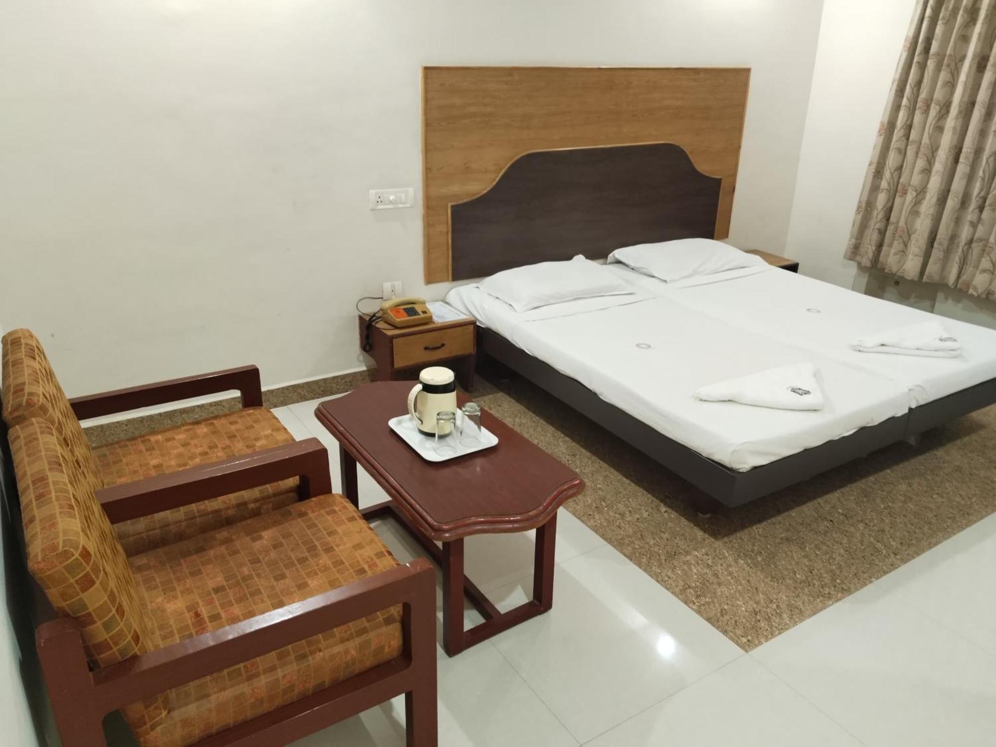 Hotel Mayas Tiruchirappalli Exterior photo